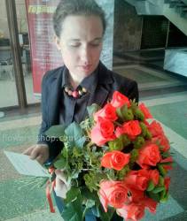 Bright bouquet with roses and chrysanthemums delivered to Chernigov Send flowers to Chernihiv