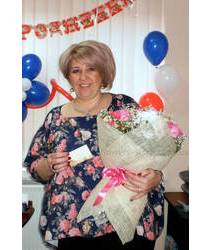 Congratulatory bouquet sent by courier to Mukachevo