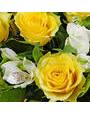 Желтые розы, белые альстромерии
