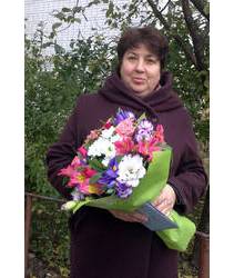 Mixed bouquet of roses, irises and eustomy delivered in Bucha Express delivery of flowers in Bucha