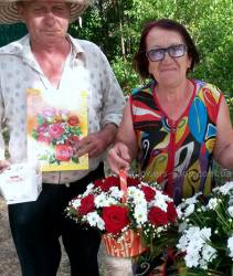Delivery of flower baskets to the Dnieper Congratulations on the anniversary of the wedding