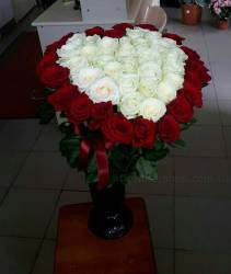 Romantic bouquet of roses with delivery to Nikolaev Heart of roses delivered to Nikolaev