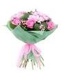 Букет из роз, хризантем и декоративной зелени в упаковке