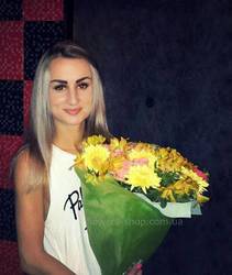 The recipient of a bouquet of roses and chrysanthemums Send flowers to Donetsk