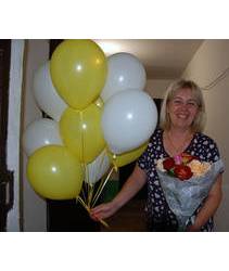 Flowers and balloons delivered to Kherson