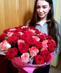 Delivery of a luxurious bouquet of roses in the Dnipro Bouquet of 51 roses delivery to the house