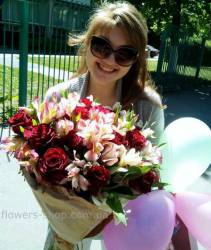 Delivery of the bouquet for the birthday girl Bouquet with roses and alstroemerias delivered in Odessa