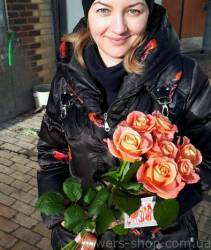 Bouquet of coral roses with courier delivery Send flowers to Donetsk