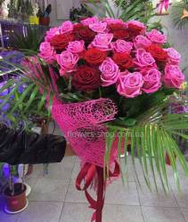Express delivery of flowers in Kharkov Delivery of a bouquet of roses in Kharkov