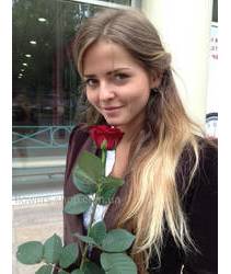 Красотка с розой