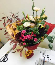 Flowers delivery to work Fashion bouquet with delivery in Poltava