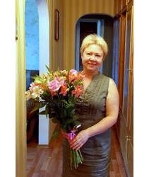 Доставка букета троянд і альстромерій 