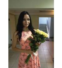 Courier delivery of a bouquet of roses in Vinnitsa