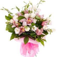 Букет из розовых орхидей и эустом, в упаковке органза