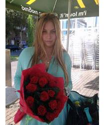 Червоні троянди з доставкою по Одесі