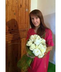 Delivery bouquet of white roses