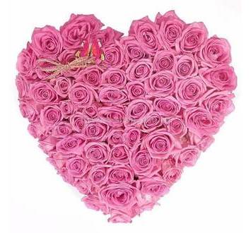 Сердце из розовых роз