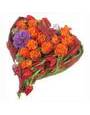 Сердце из оранжевых роз, орхидеи Ванда, тюльпанов и трахелиума