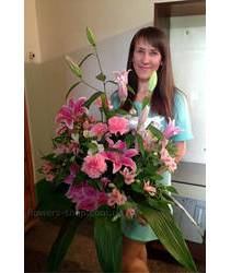 Рожевий букет з ліліями доставлений в Запоріжжі