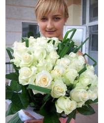 Доставка шикарного букета белых роз в Хмельницкий